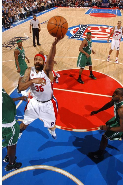 照出球队的 照出球队的